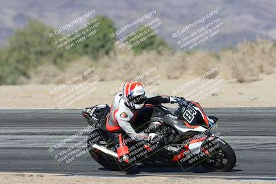 media/Dec-01-2025-Moto Forza (Mon) [[2daa91e15f]]/1-Advanced Group/Session 4 Turn 9/